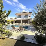 Sahra Premium - Luxury 4 Bedroom With Private Pool & Garden In Dalyan Center Ortaca