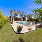 Sahra Premium - Luxury 4 Bedroom With Private Pool & Garden In Dalyan Center Ortaca