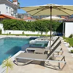 Villa Sahra Premium - Luxury 4 Bedroom With Private Pool & Garden In Dalyan Center Ortaca