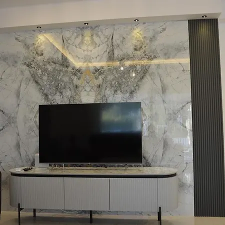 Sahra Premium - Luxury 4 Bedroom With Private Pool & Garden In Dalyan Center