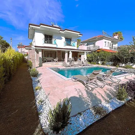 Villa Sahra Premium - Luxury 4 Bedroom With Private Pool & Garden In Dalyan Center *