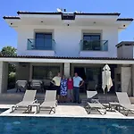 Vila Sahra Premium - Luxury 4 Bedroom With Private Pool & Garden In Dalyan Center Ortaca (Mugla)