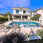 Vila Sahra Premium - Luxury 4 Bedroom With Private Pool & Garden In Dalyan Center *