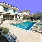 Sahra Premium - Luxury 4 Bedroom With Private Pool & Garden In Dalyan Center * Ortaca (Mugla)