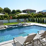 Vila Sahra Premium - Luxury 4 Bedroom With Private Pool & Garden In Dalyan Center