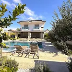 Sahra Premium - Luxury 4 Bedroom With Private Pool & Garden In Dalyan Center *
