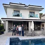 Sahra Premium - Luxury 4 Bedroom With Private Pool & Garden In Dalyan Center Vila