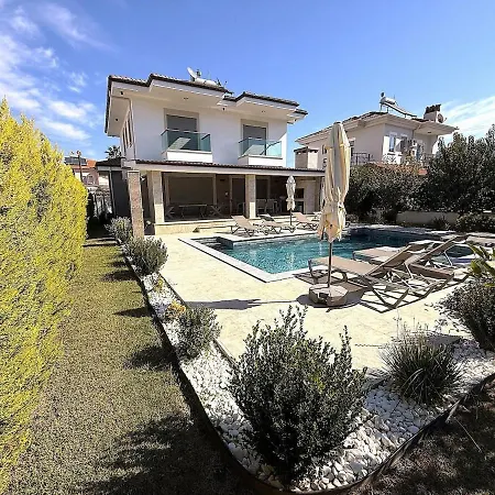 Villa Sahra Premium - Luxury 4 Bedroom With Private Pool & Garden In Dalyan Center *