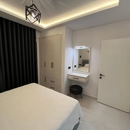 Sahra Premium - Luxury 4 Bedroom With Private Pool & Garden In Dalyan Center 빌라