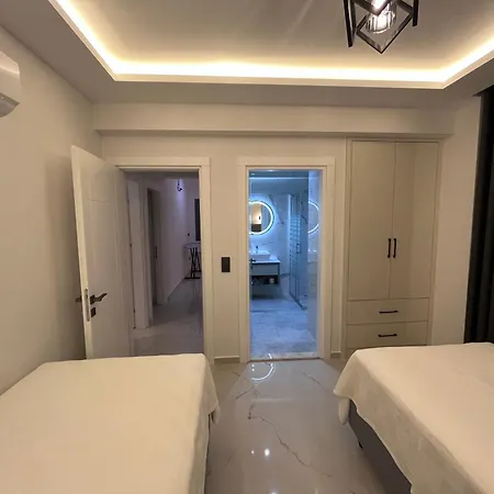Sahra Premium - Luxury 4 Bedroom With Private Pool & Garden In Dalyan Center 빌라