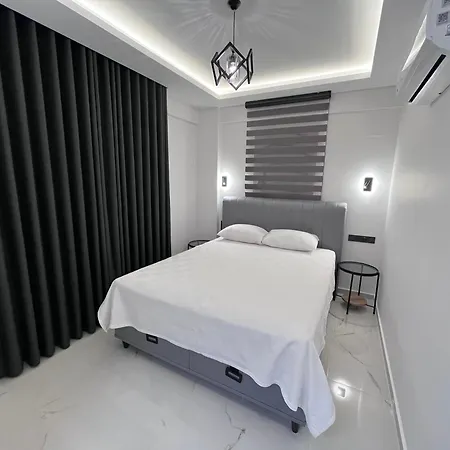빌라 Sahra Premium - Luxury 4 Bedroom With Private Pool & Garden In Dalyan Center