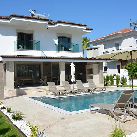 빌라 Sahra Premium - Luxury 4 Bedroom With Private Pool & Garden In Dalyan Center