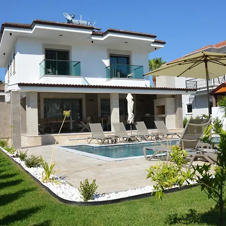 Sahra Premium - Luxury 4 Bedroom With Private Pool & Garden In Dalyan Center 빌라