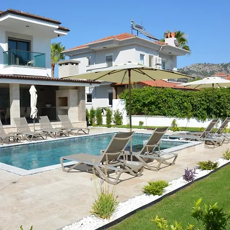 빌라 Sahra Premium - Luxury 4 Bedroom With Private Pool & Garden In Dalyan Center *