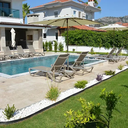 빌라 Sahra Premium - Luxury 4 Bedroom With Private Pool & Garden In Dalyan Center *