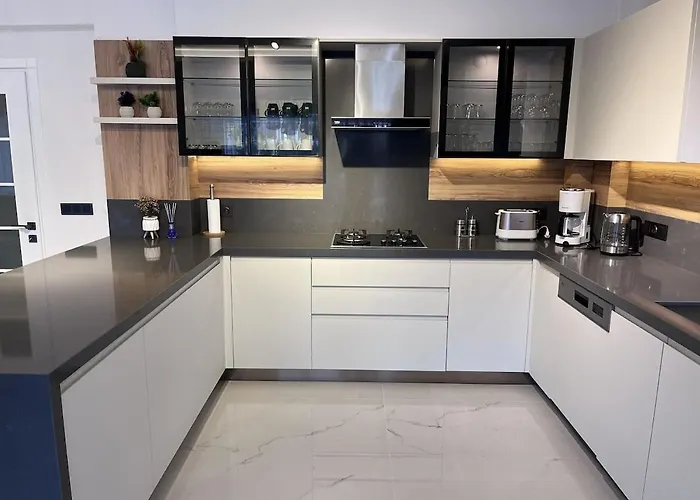 Vilă Sahra Premium - Luxury 4 Bedroom With Private Pool & Garden In Dalyan Center *