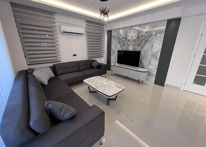 Vilă Sahra Premium - Luxury 4 Bedroom With Private Pool & Garden In Dalyan Center *