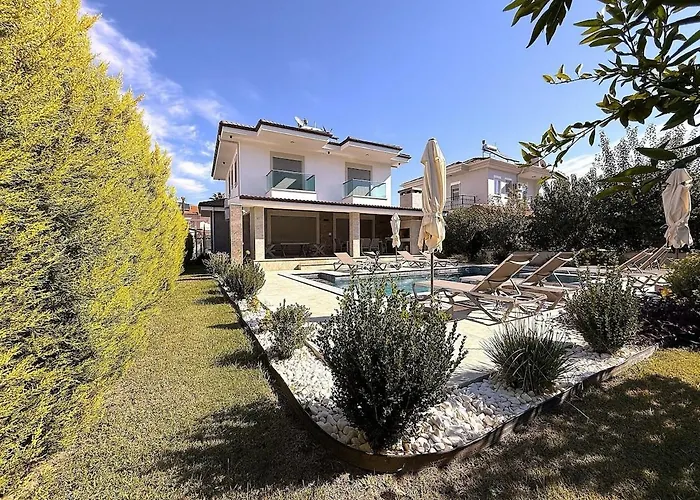 Sahra Premium - Luxury 4 Bedroom With Private Pool & Garden In Dalyan Center Vilă *