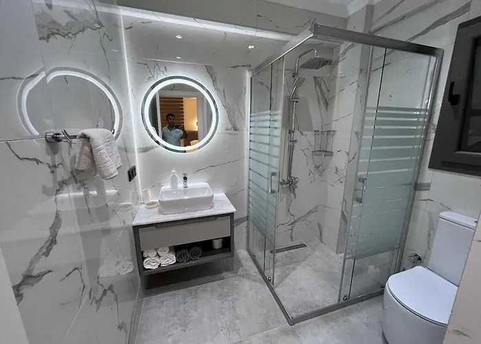 Sahra Premium - Luxury 4 Bedroom With Private Pool & Garden In Dalyan Center Vilă *