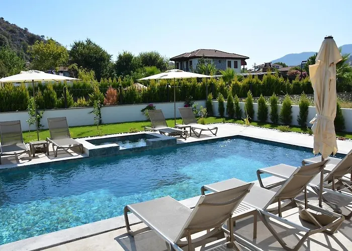 Vilă Sahra Premium - Luxury 4 Bedroom With Private Pool & Garden In Dalyan Center