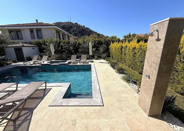 Sahra Premium - Luxury 4 Bedroom With Private Pool & Garden In Dalyan Center Vilă *